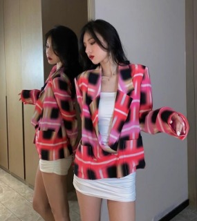 핑크 블랙 체크 무늬 자켓     L. pink black checkered jacket