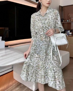 그린 시폰 플로럴 스타일 디자인 드레스  D. Green chiffon floral style design dress