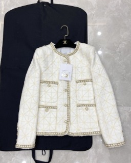화이트 디자인 고급 직조 재킷  C. white designed high-quality woven jacket