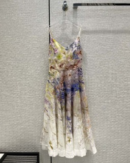 여성 세련된 플라워 무늬 스타일 나시 롱드레스  Women&#039;s sophisticated flower-patterned style sleeveless long dress