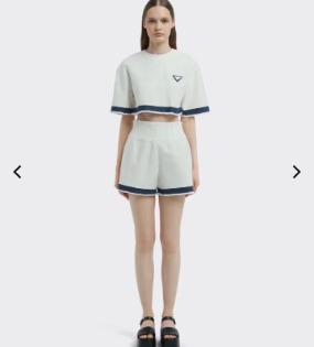 봄 여름 여성 화이트 느슨한 반바지   P. Spring, Summer, Women&#039;s White Loose Shorts