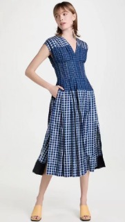 V넥 스프라이트 무늬 블루 드레스   V-Neck Sprite-Patterned Blue Dress