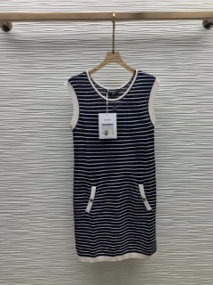 민소매 스프라이트 무늬 디자인 미니원피스   C. Sleeveless Sprite-Patterned Design Mini Dress