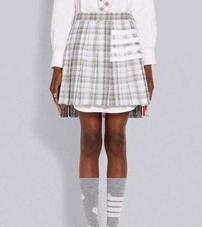 여성 심플 그레이 체크 무늬 미니스커트  Women&#039;s Simple Gray Checkboard Patterned Mini Skirt