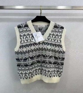 브이넥 니트 조끼  V-neck knit vest