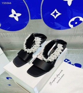 진주장식 여성 구두  pearl-decorated women&#039;s shoes