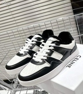 심플 블랙 운동화  Simple Black Sneakers