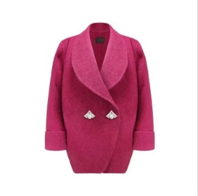 GU 핑크자켓  a pink jacket