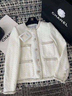 샤넬 화이트 자켓   Chanel White Jacket