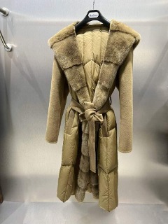 여성 퍼 패딩   . Women&#039;s fur padded jacket