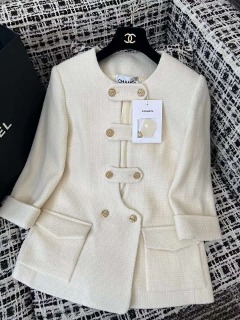 샤넬 골드버튼 화이트 자켓   Chanel Gold Button White Jacket